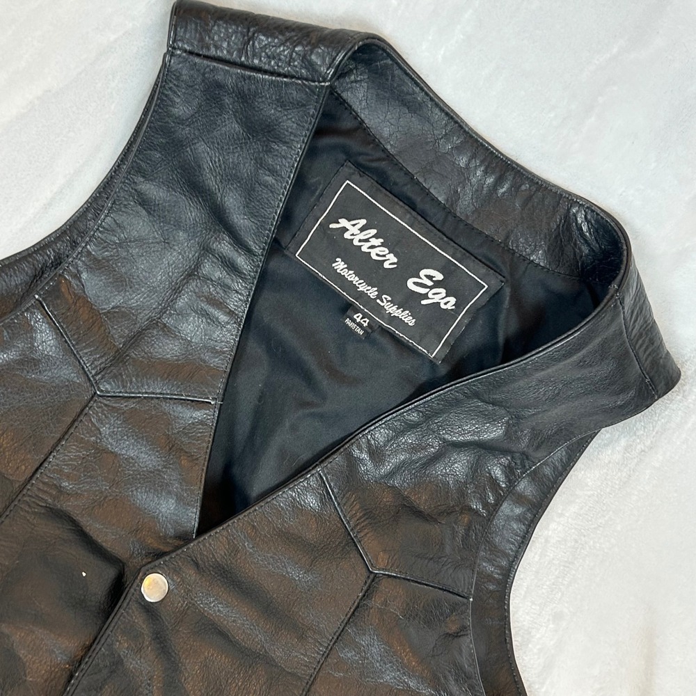 Alter Ego Motorcycle Supplies Black Leather Biker Vest Size 44 Side Lace Snap